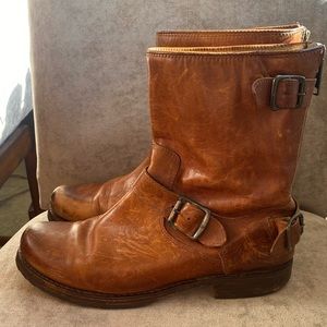Frye Veronica Moto Boots —Zip back - size 9
